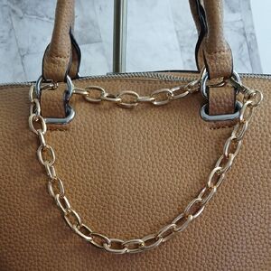 Handbag charm gold chain links